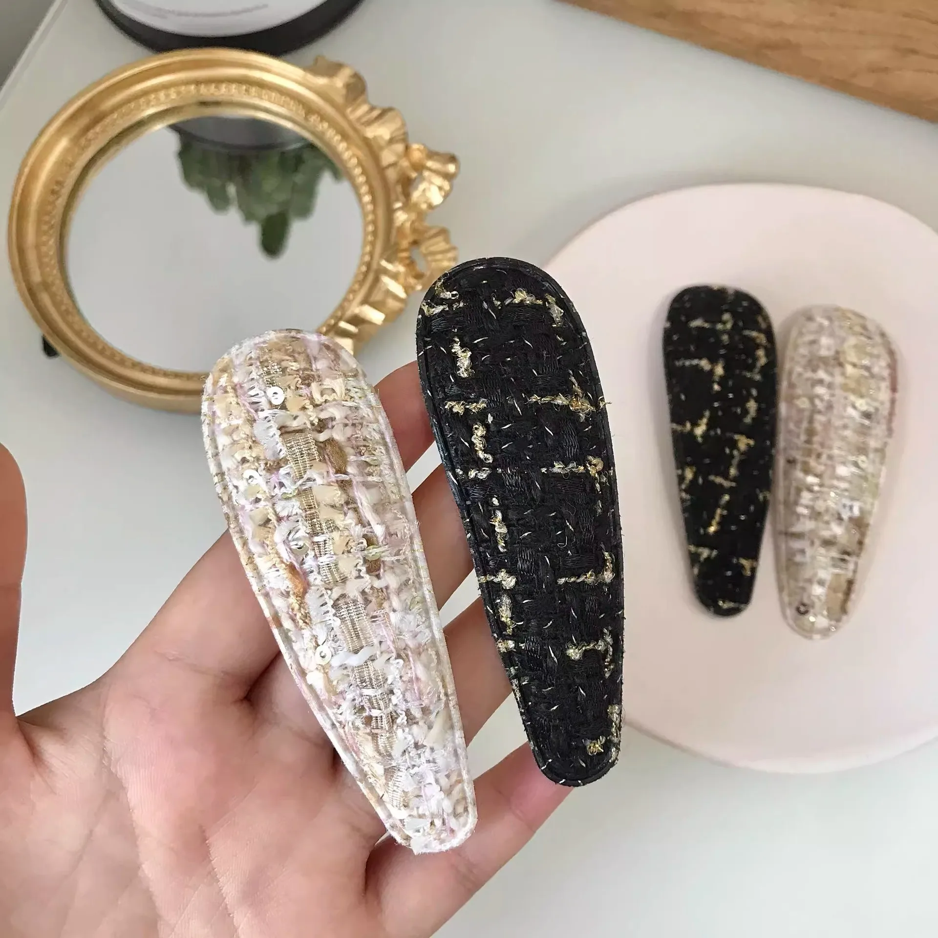 

4PC Fashion Classic Style Solid BB Hair Side Clips Vintage Hairpin for Girls Women Korean Hair Accessories