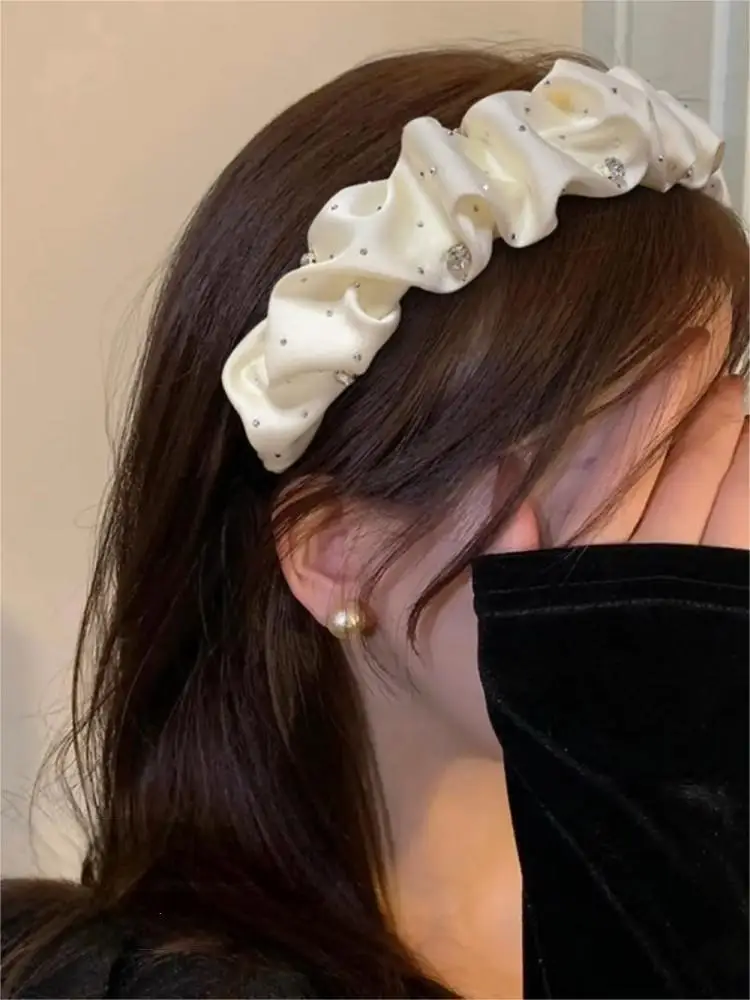 Gypsophila Plissee Stirnband Eleganter Strass Haarschmuck für Frauen – Detail 1