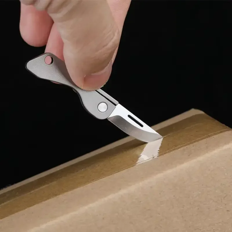 2025 جديد التيتانيوم سكين للفرد صغير اكسبرس سكين edc جيب المفاتيح الدفاع عن النفس قلادة رسالة فتاحة سكين محمول قابل للطي