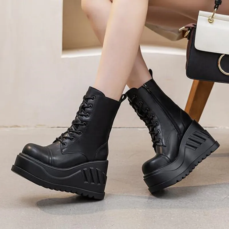 

10 см новые женские ботинки на платформе из натуральной кожи, женские ботинки до середины икры в британском стиле на массивном каблуке, осенняя белая плюшевая женская обувь в готическом стиле