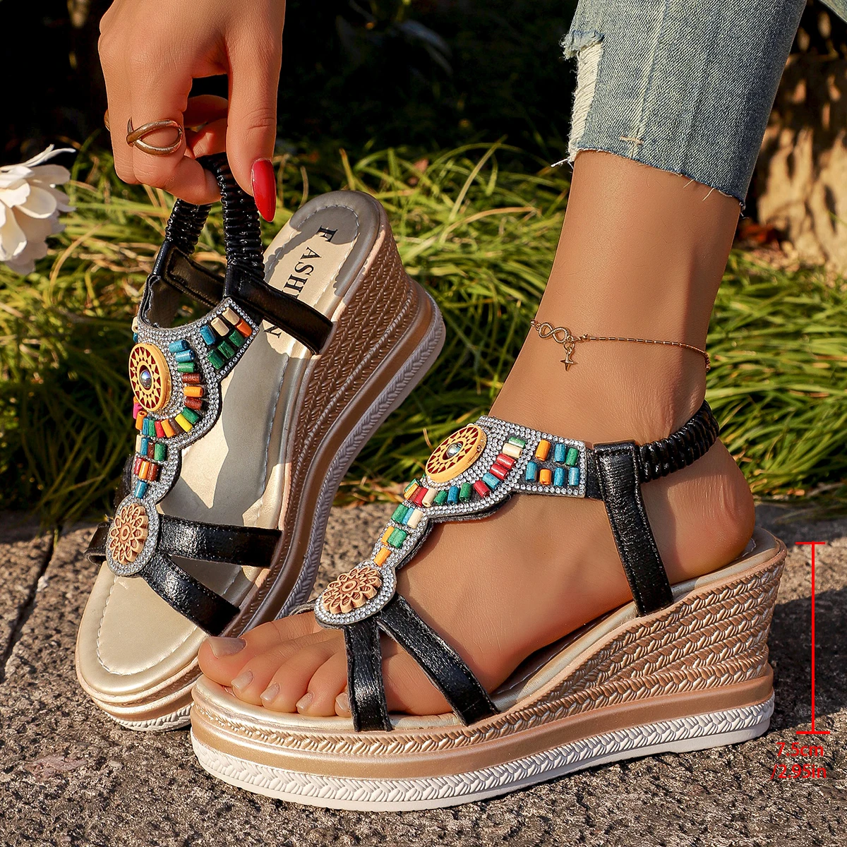 

Женские сандалии в богемном стиле, на танкетке, летние, на толстой нескользящей подошве, дизайнерские, женские, с разноцветными бусинами, на массивной платформе