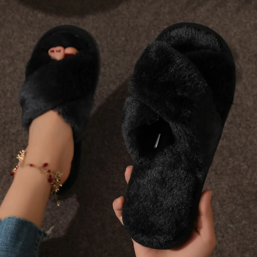 A reliable and comfortable cross-fleece bestseller, the women's cross-fleece cotton slippers New