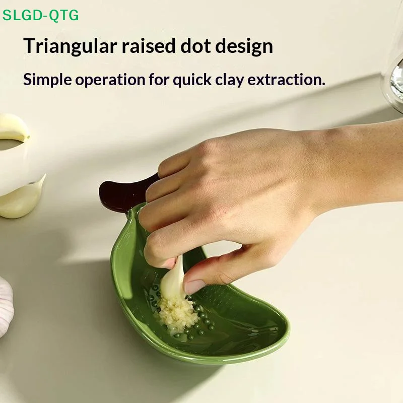 NEW Multi-functional Manual Banana Grinding Plate Cute Shape Non-Slip Hot Pot Sauce Dish Handmade Garlic Grater Cooking