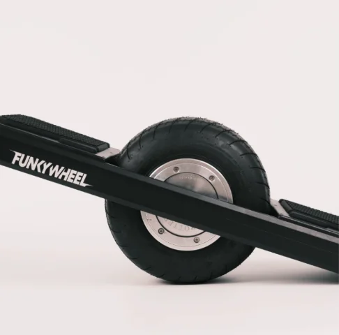 11 Inch Off-Road Electric Balance Board,700W Powerful Drive Motor,Outdoor Adventure Scooter,Portable Self Balancing Skateboard
