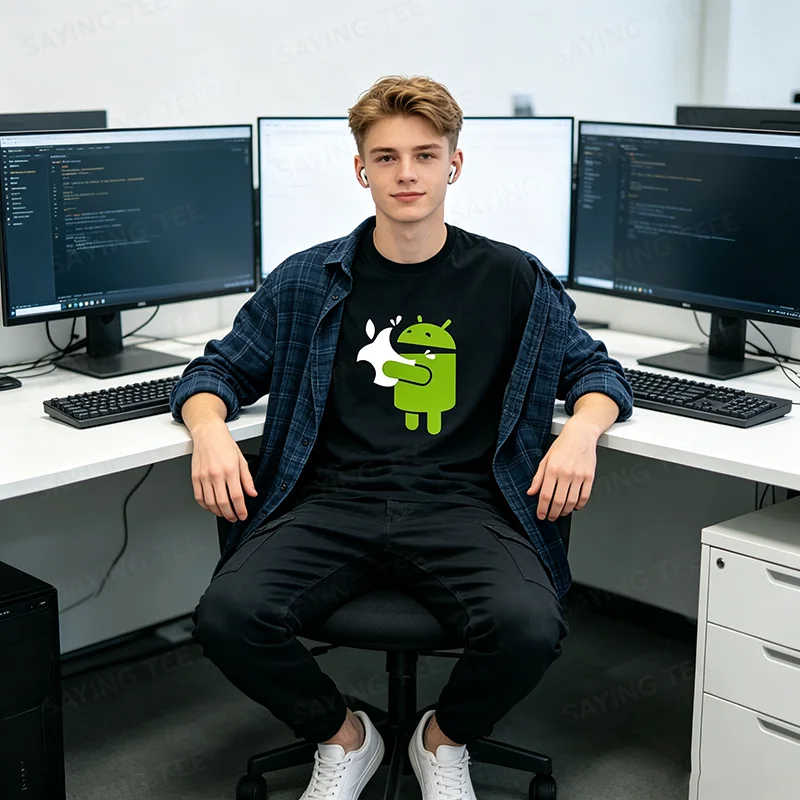 Grüner Roboter isst einen Apfel Grafik-T-Shirt | Lustiges T-Shirt für App-Entwickler, personalisiert, Y2k-Programmierer, Programmieringenieur, Kleidung, T-Shirt – Detail 5