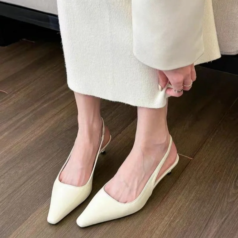 

2024 Spring Summer New Women's Kitten Heels Pointed Toe Sandals Fashion Silver Women's Casual High Heels Shoes