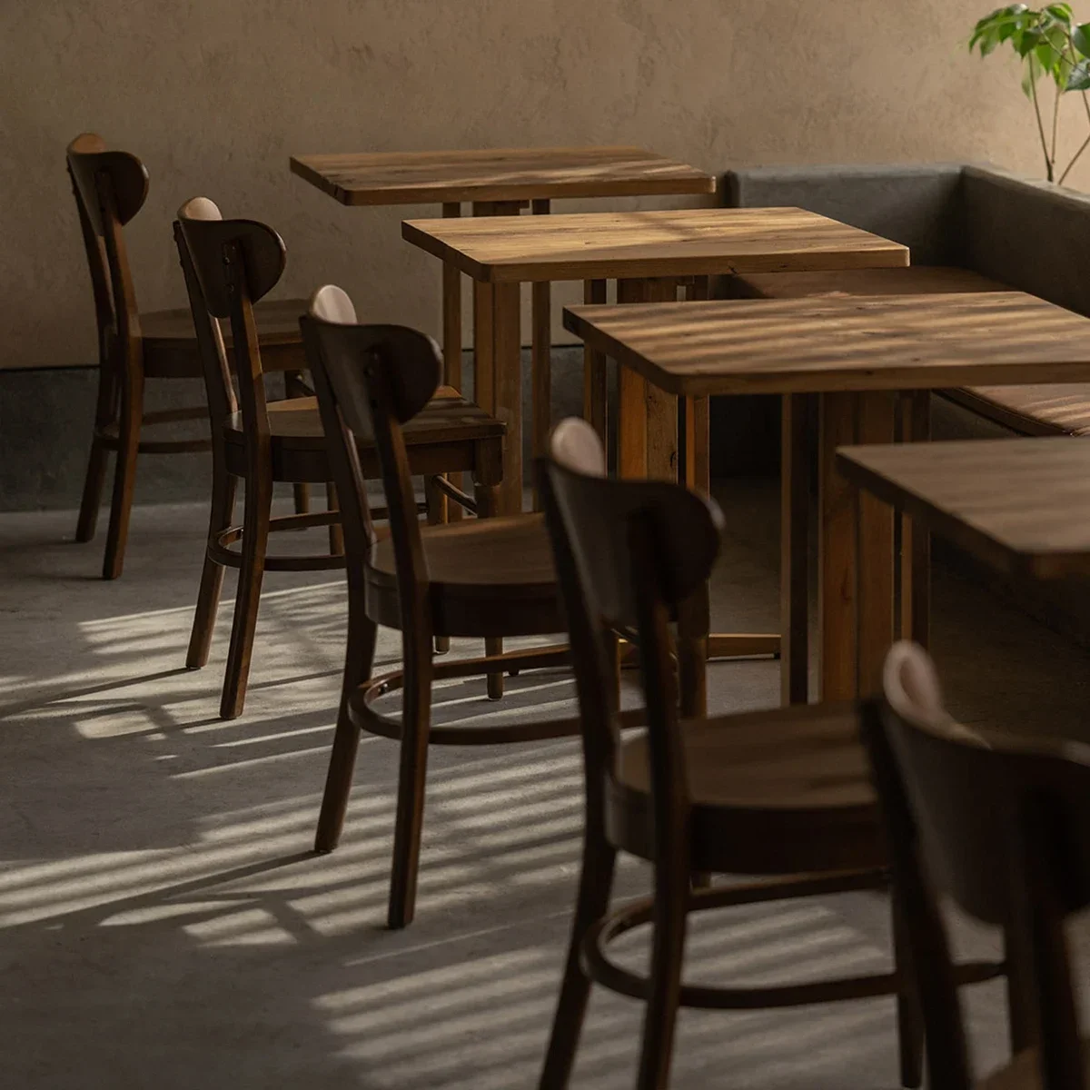 

Dining Table and Chair Set Products Business Furniture Restaurant Project furniture