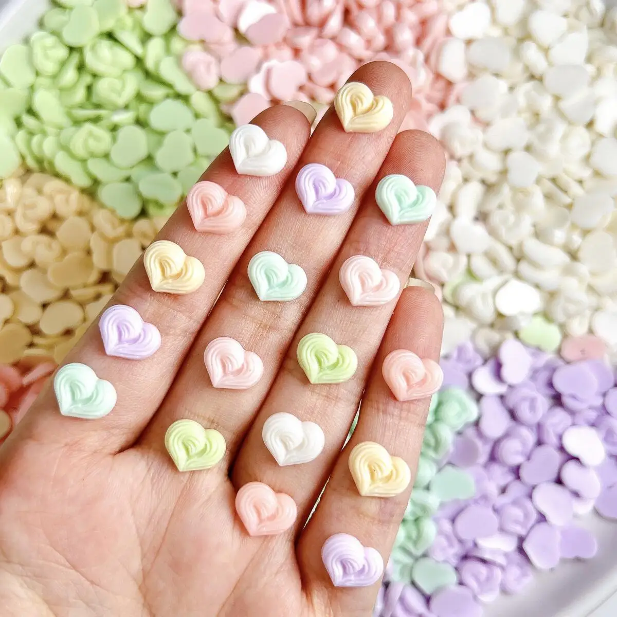 

50PCS Macaron Colored Creative Heart Resin Nail Charms 3D Luminous Minimalist Cream Heart Nail Art Decorations DIY Hairpin Nails