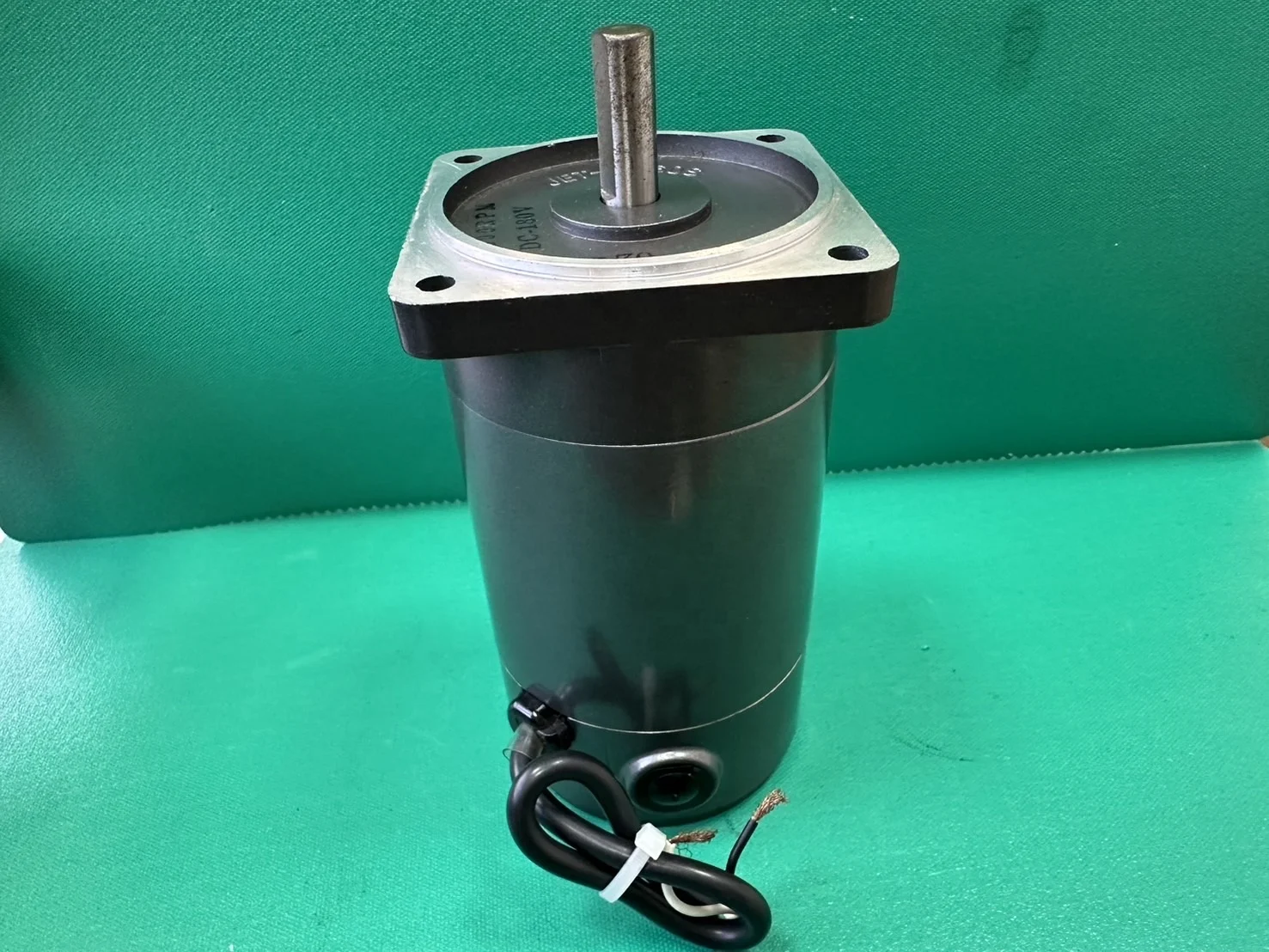 DM-6055 D.C. Permanent Magnet Motor  DC180V  2000/3200R 100/150W