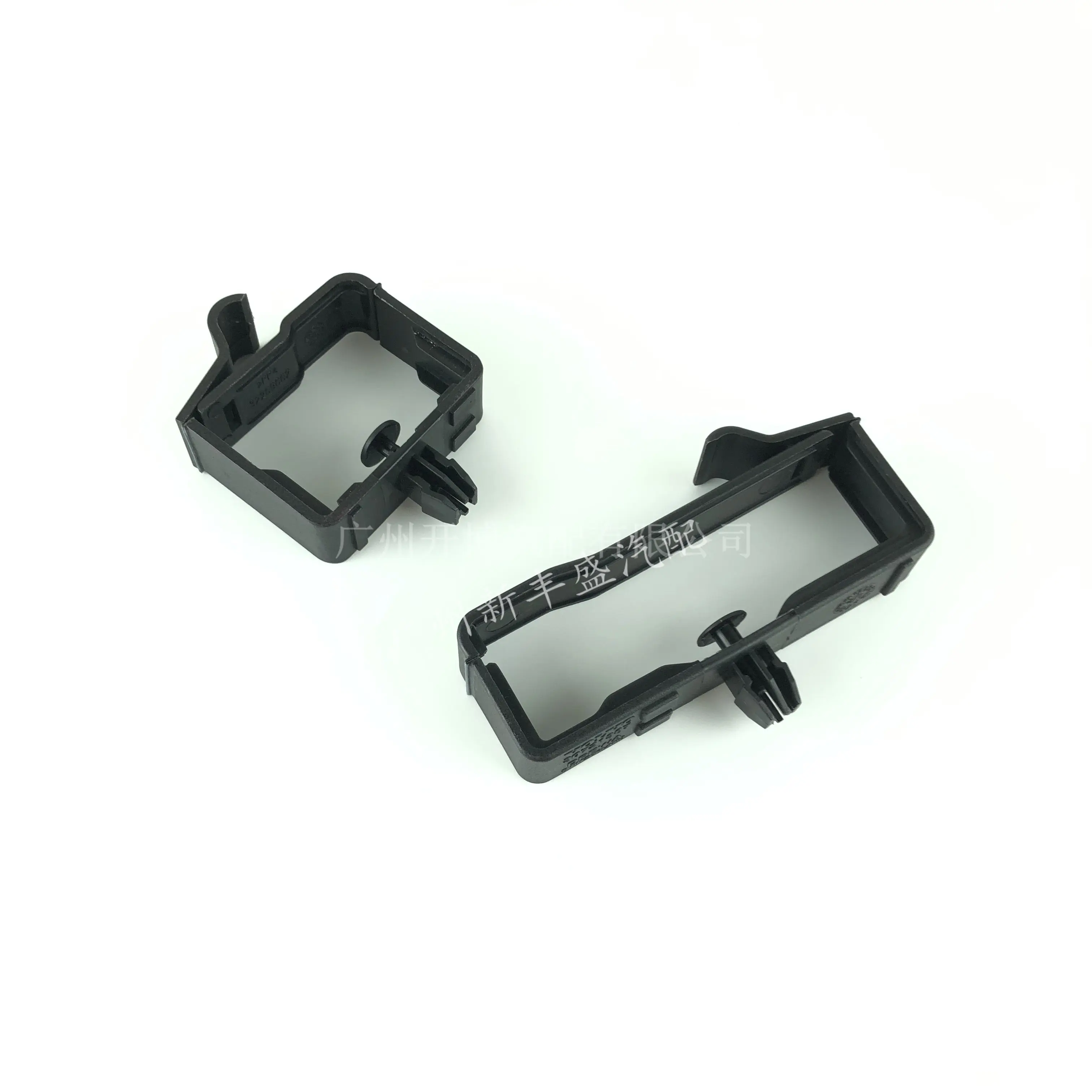 

1pcs For Volvo S90 V90 Trunk Tripod Mounting Clips