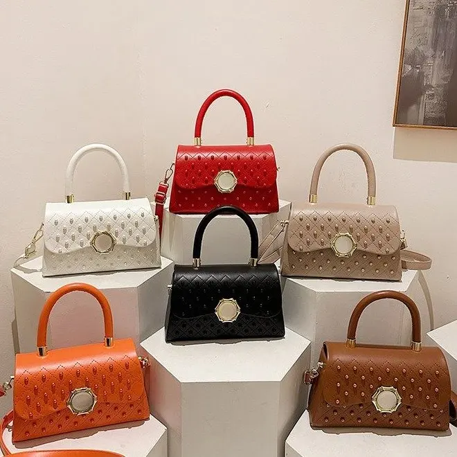 

Classic High-End Diaper Bag For Women Designer Crossbody Handbag Elegant Leather Tote Minimalist Vintage Large Capacity Bag