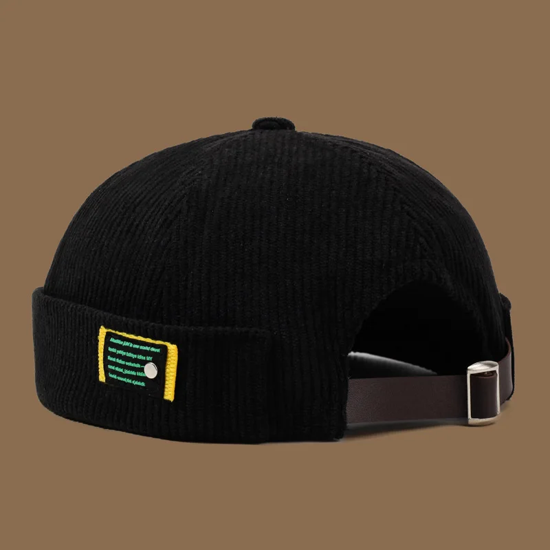 Kernstil: Cord-Label-Mütze für Frühling, Herbst und Winter – stilvolle Retro-Hip-Hop-Schädeldecke aus einfarbigem, gestreiftem Samt – Detail 6