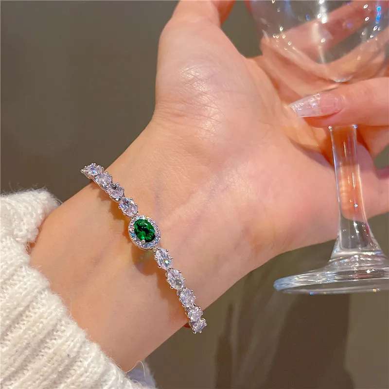 

CC Vintage Open Bangle Imitation Emerald High Quality Zirconia Shining Cuff Bracelets Silver Color Fashion Jewelry Bijoux J1183