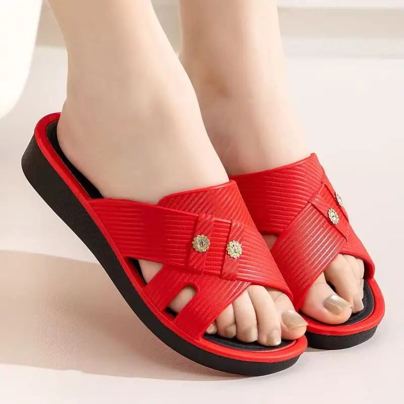 

Women Summer New Flat Sole Peep Toe Slippers Soft sole Non Slip Waterproof Home Slippers Outdoor Beach Slippers Sandals