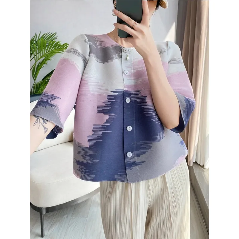 GGHK Miyake Fashion Women Shirt Short Sleeve Round Collar Single Breasted Print Loose Blouse Casual Style 2024 New Spring