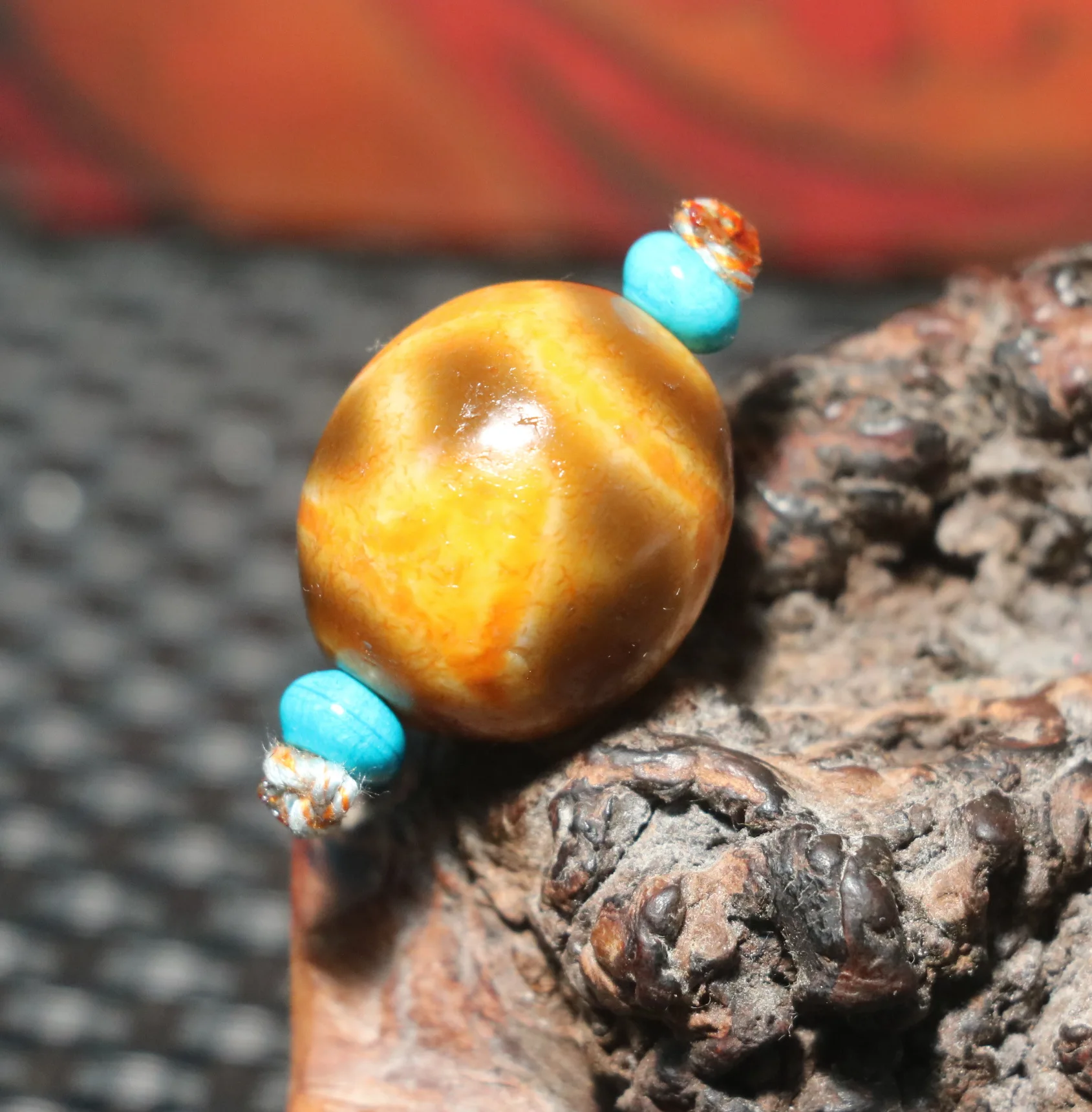 Energy Tibetan Old Agate Yellow Color Tiger Tooth Daluo Big dZi Bead Pendant 4A+ Talisman Treasure Timestown Top