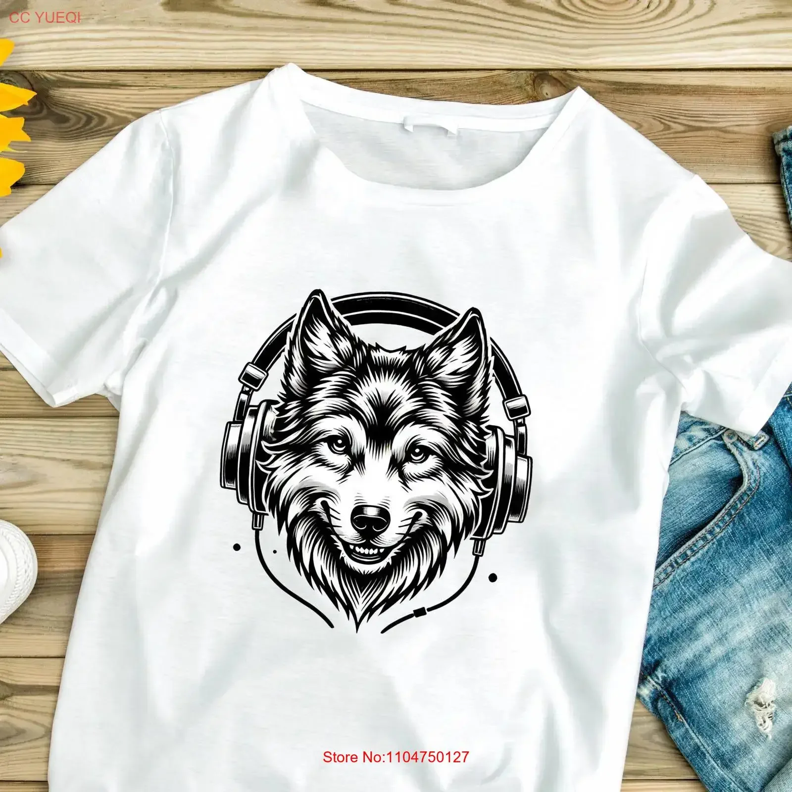Wolf Music T Shirt Wildlife Illustration Retro Dog Headphones Cartoon ArT Vector Animal Face Top vintage Washed streetwear