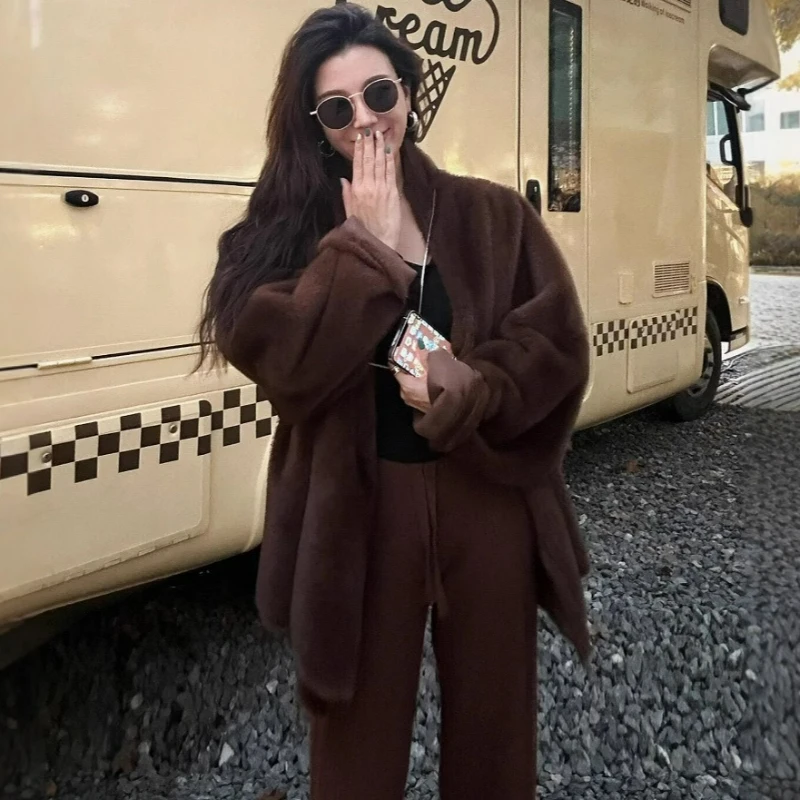 Novo eco-friendly pele de vison engrossado meados de comprimento jaqueta quente para mulher 2026 outono inverno com estilo retro europeu americano