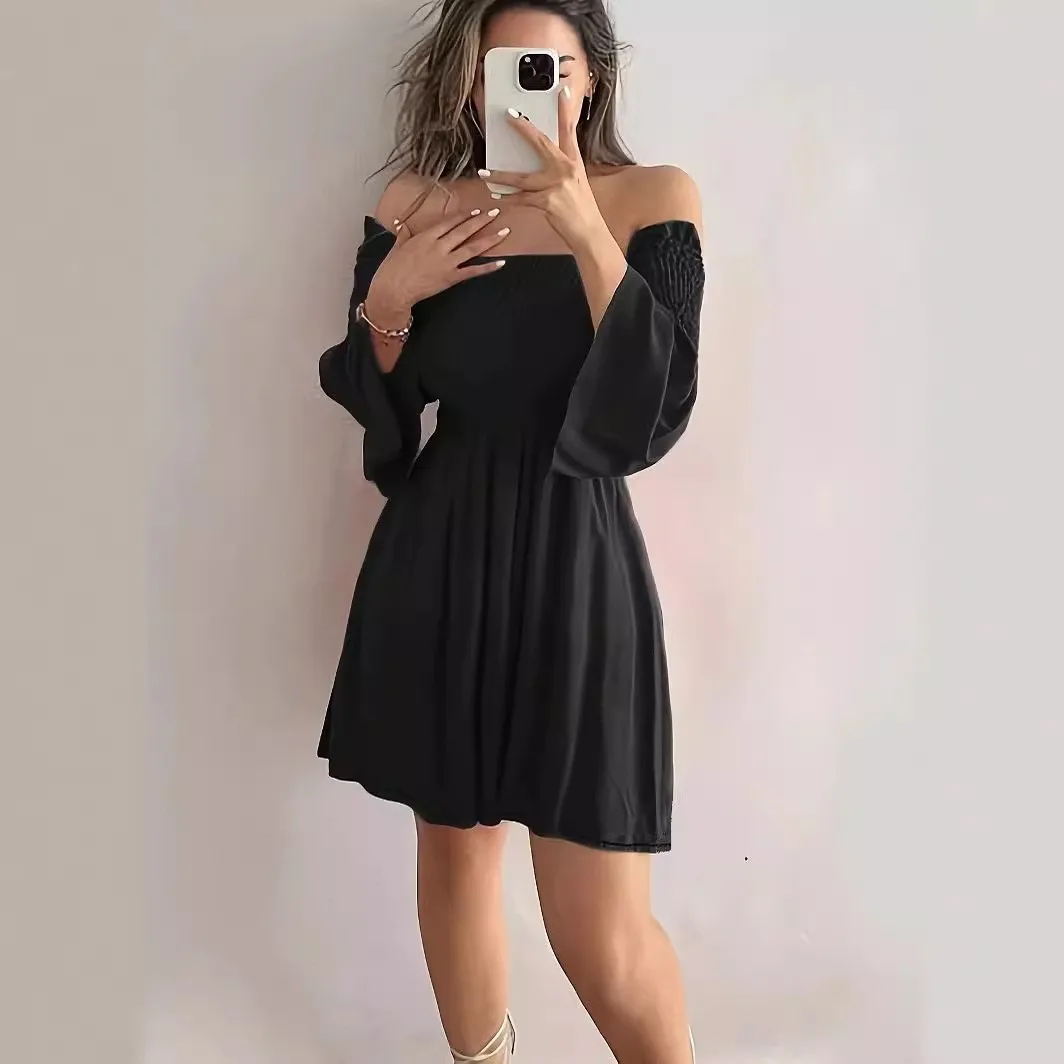 Damen Schwarzes Off-Shoulder Minikleid mit langen Glockenärmeln, gerafften Bündchen, A-Linie, fließendes Kleid für Freizeit, Party, Abendveranstaltungen, Frühling und Sommer