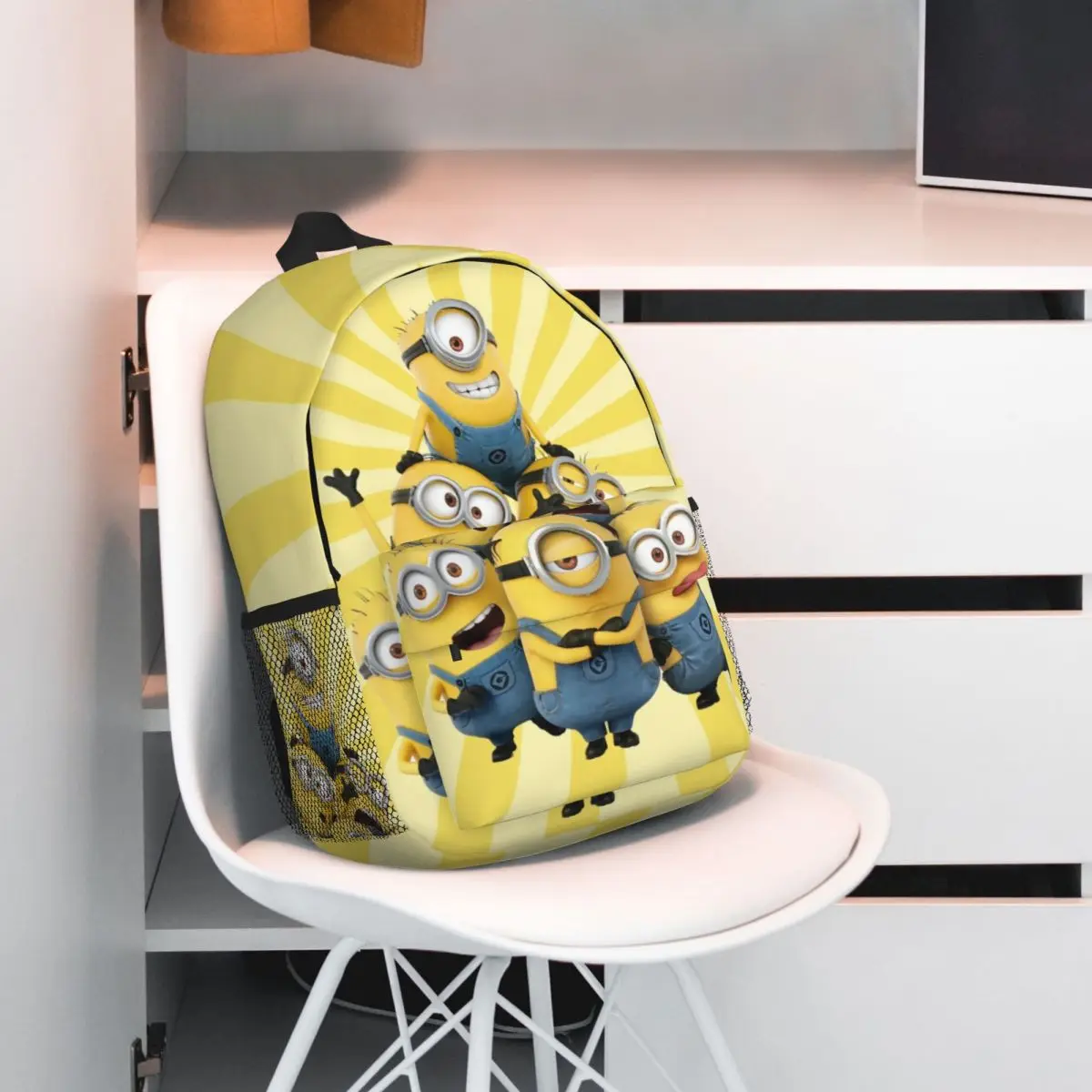 Minions حقيبة ظهر متينة ، تصميم مريح خفيف الوزن ، راحة وراحة ، 15"