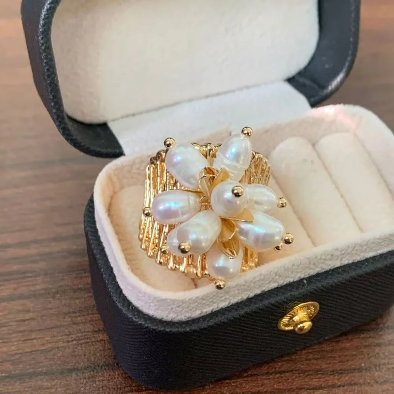 

French Vintage Natural Freshwater Pearl Wide Metal Ring for Women Elegant Moving Pearl Ring Daily Accessory