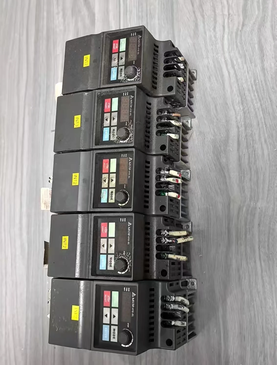 VFD004EL21A Inversor usado 0,4kw teste ok