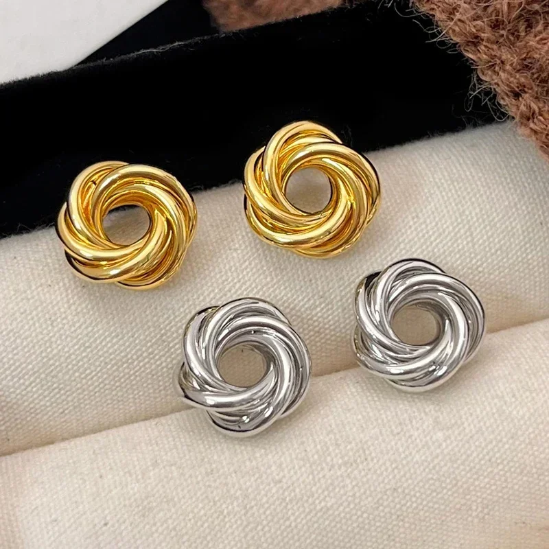 Geometric Personal Retro Fried Dough Twists Edge Irregular Flower Stud Earrings Classic Fine Jewelry Light Luxury Accessories