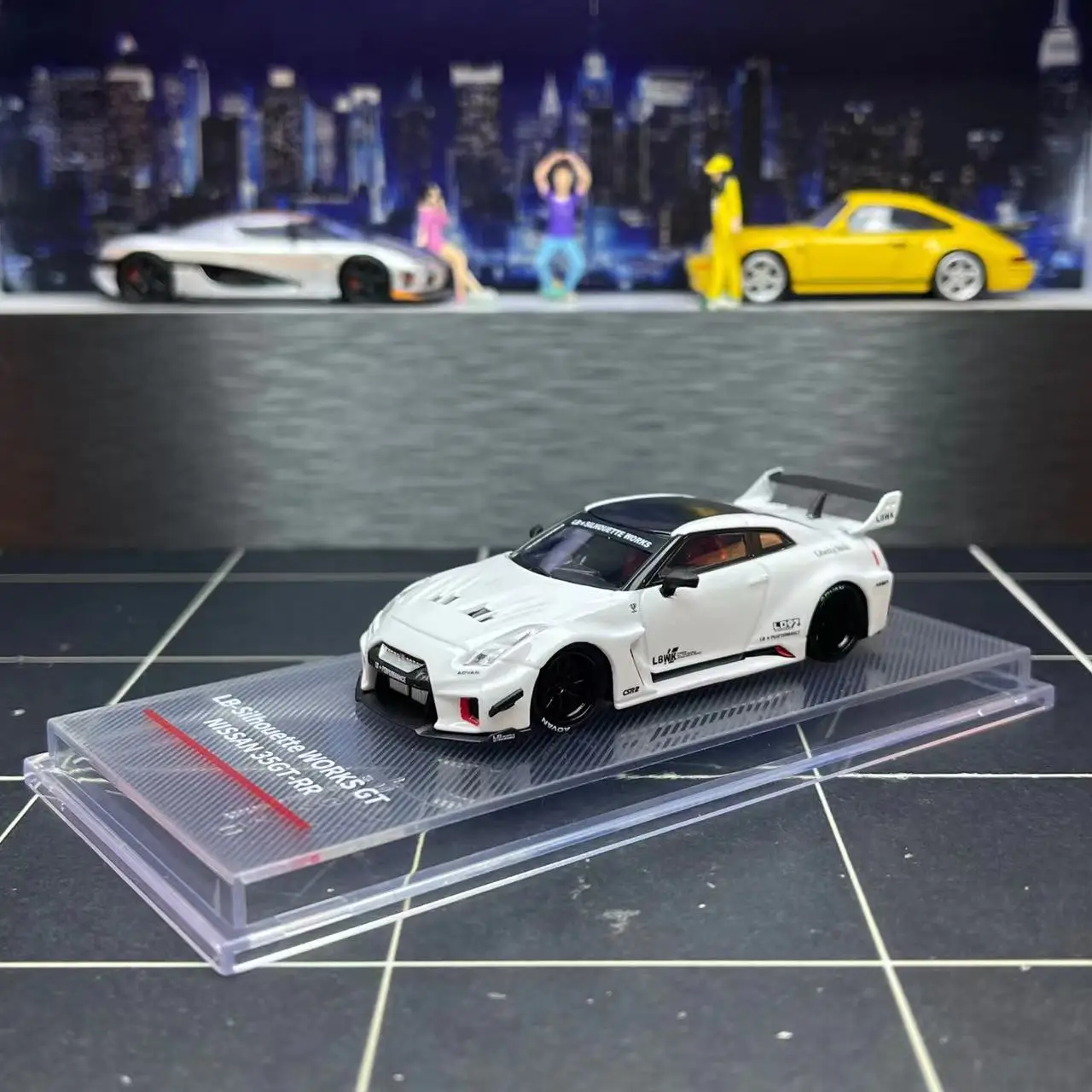 Modèle de voiture en alliage moulé sous pression CM 1:64 Nissan GTR 35GT RR LBWK Wide-body JDM, jouet de collection, cadeau, souvenir, ornement de présentation