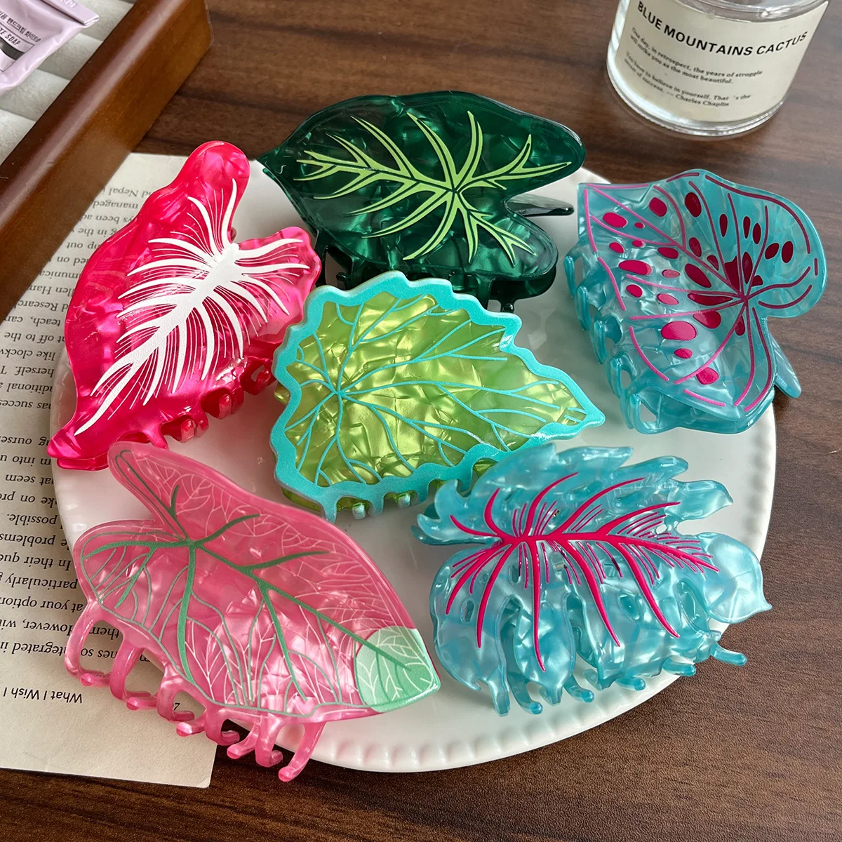 Tropical Leaf Shape Hair Claw Clip Summer Plant Print Large Shark Claw for Women Girls Non Slip Ponytail Holder Acetate Hair Gra