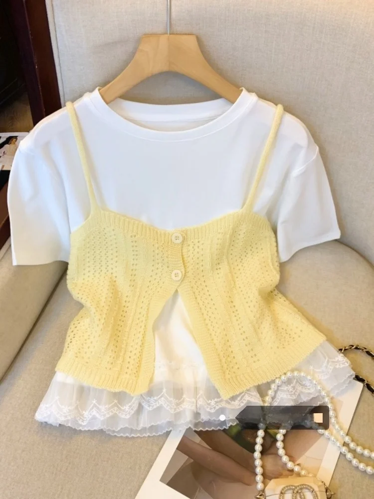 Jesienny Niebieski Komplet Damski z Dzianiny z Koronkowym Wykończeniem, Bluzka i Spódnica, Dopasowany Krój, Okrągły Dekolt, Regularna Długość