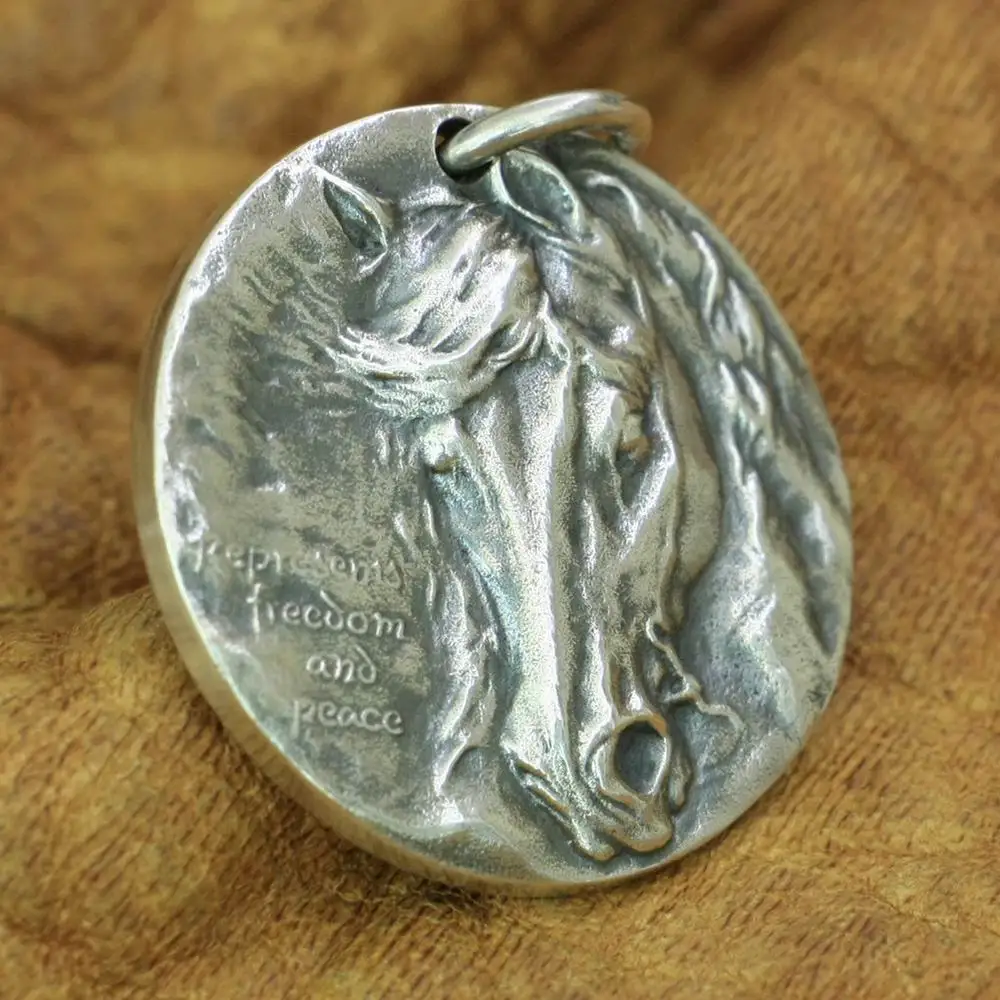 Detail Horse Pendant Charms 925 Sterling Silver Round Jewelry TA202 BZ
