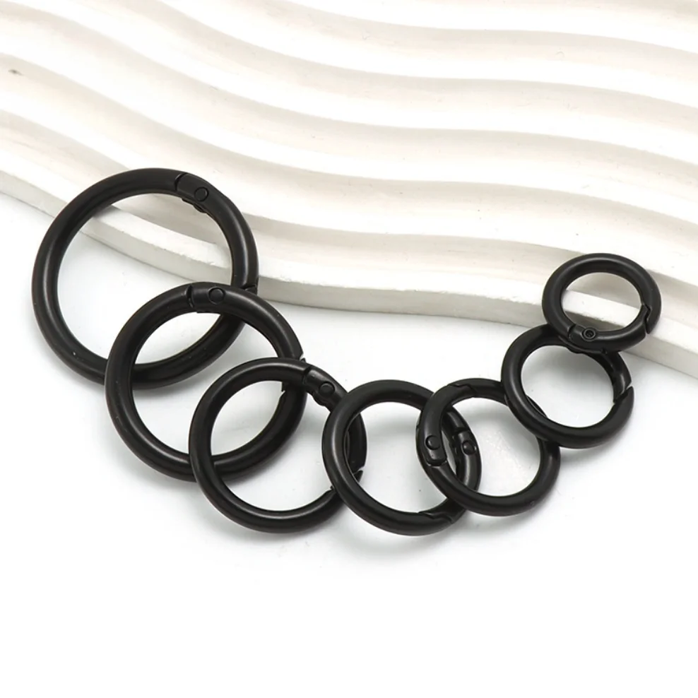 13-32 مللي متر الأسود الربيع O خواتم حلقة تسلق مستديرة حلقة رئيسية الزناد المفاجئة مشبك المفاتيح DIY بها بنفسك صنع المجوهرات حقيبة إكسسوارات جذابة