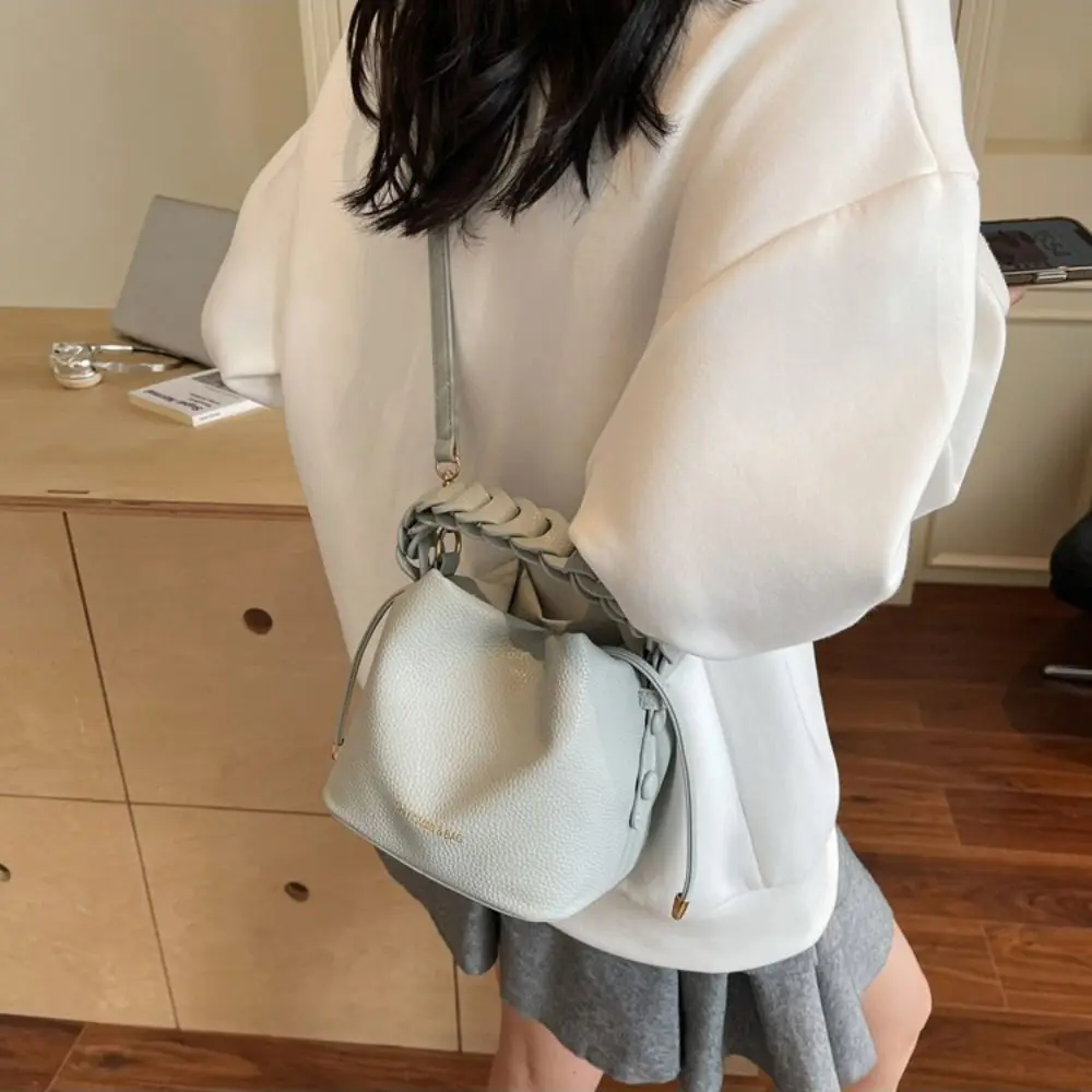 Tas Bahu Wanita Kulit PU Fashion Tas Selempang Minimalis Serbaguna Tas Tote Kasual Trendi Tahan Lama