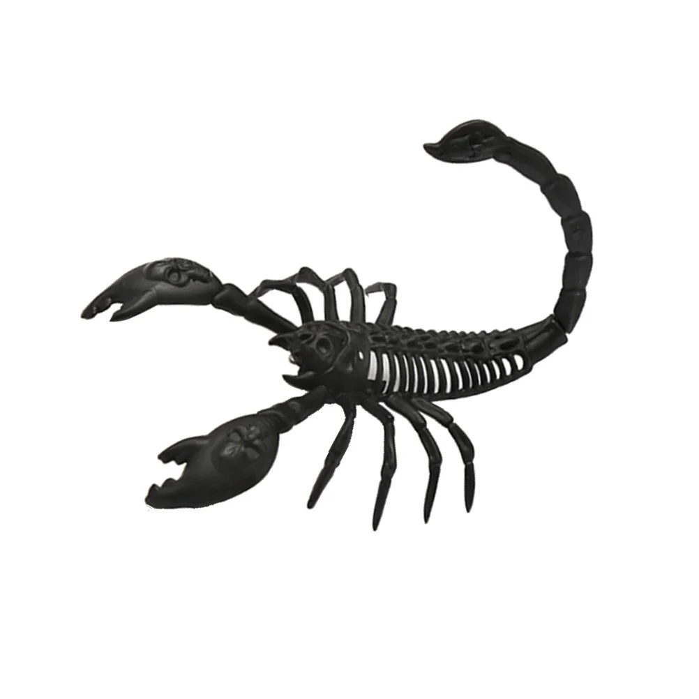 1 pz simulazione plastica scorpione falso bug illumina scherzo di Halloween decorazione del partito puntello scherzo giocattolo silulazione insetti