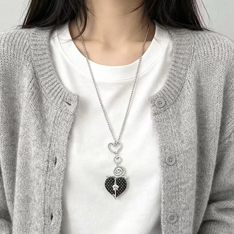 Y2K Polka Dot Heart Star Pendant Necklace for Women Harajuku Punk Korean Fashion INS Sweater Chains Jewelry Charm Accessories