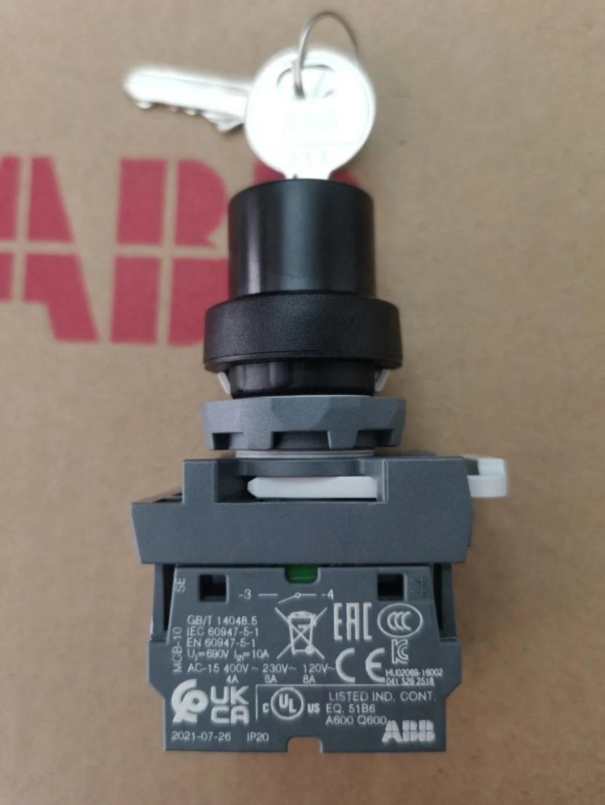 

50 шт. M2SSK1-401-10 10060194 1SFA611280R4011 Переключатель-селектор