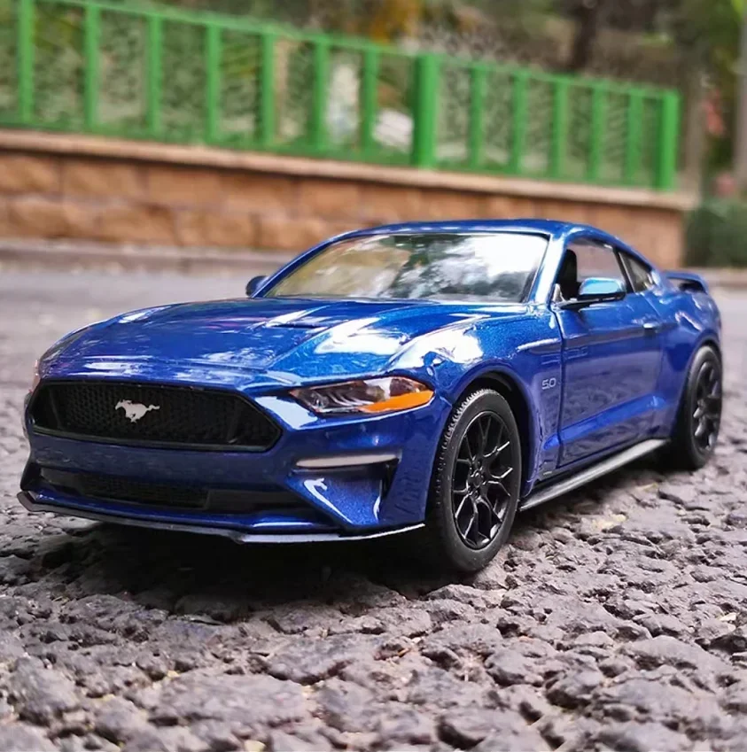 

Модель спортивного автомобиля Welly 1:24 для Ford Mustang GT, модель литая металлическая игрушечная машинка, модель коллекционной игрушки, подарочные украшения