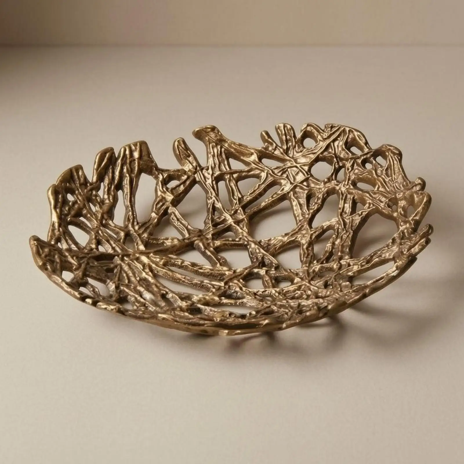 Refined Silver Decorative Tray Stylish Metal Tray Home Decor Accessory for Table and Console Fruit Display
