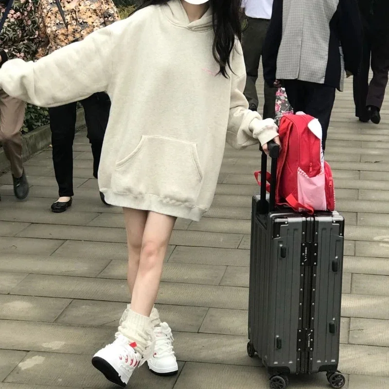 أنيقة كبيرة الحجم جيب أمامي هوديس المرأة خمر فضفاض الترفيه زائد المخملية القمم الطلاب لينة مضلع موضة الشتاء إلكتروني طباعة