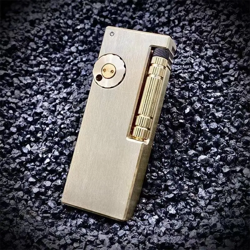 

Классическая латунная зажигалка с боковым поджигом 2026 года, ветрозащитная гравированная латунная зажигалка, аксессуары для сигарет, мужской подарок