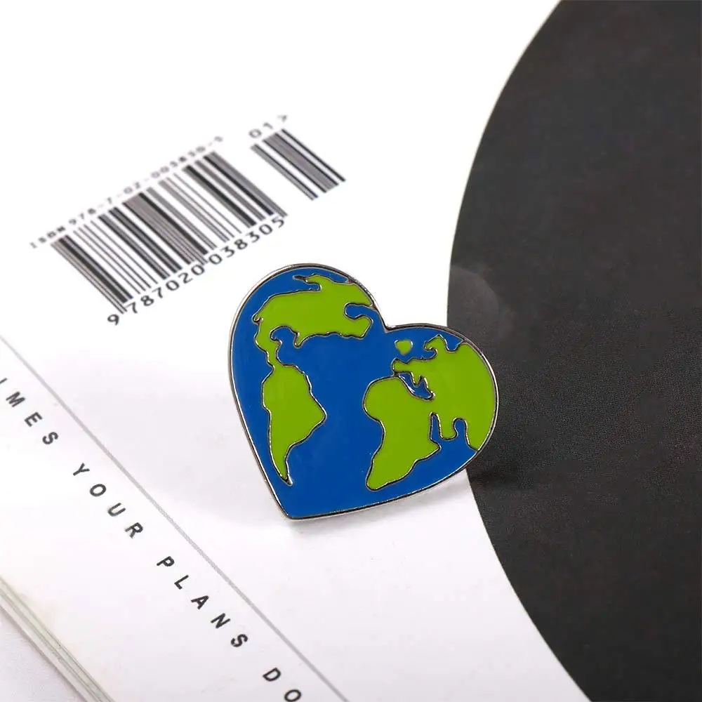 Cartoon Lapel Brooch Lapel Pin Travel Commemorative Heart Earth Brooches Pin Enamel Pin World Map Brooches Green Earth Brooch