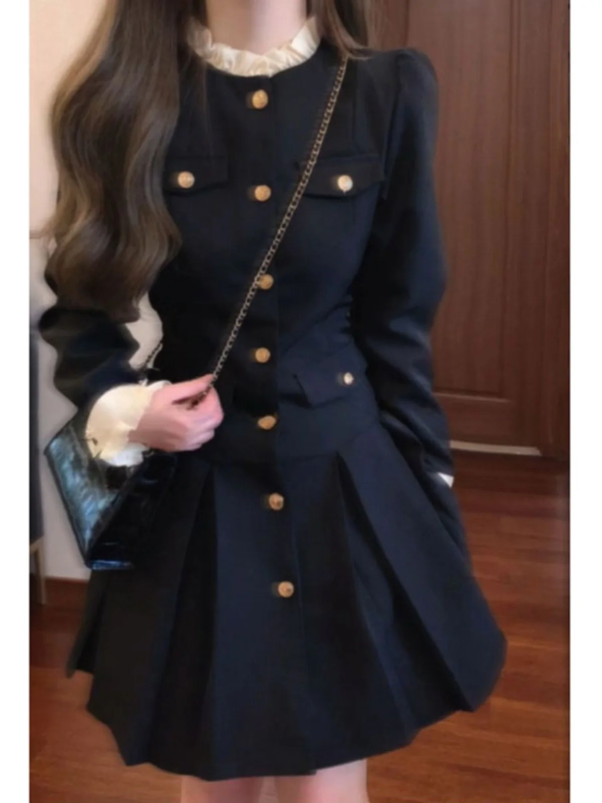 

Elegant Black Dress Simple Chic High Waist A-Line Skirt Long Sleeve Button Detail Cotton Casual Dress for Women