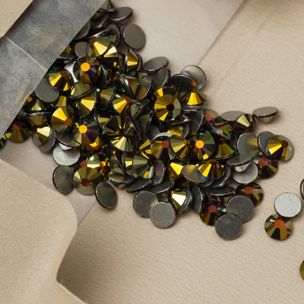 Effektfarben, nicht heißklebbare, flache Strasssteine, Kristall-Pixies für Kleidung, Nagelkunst, Bekleidung, Kleiderdekoration – Detail 9