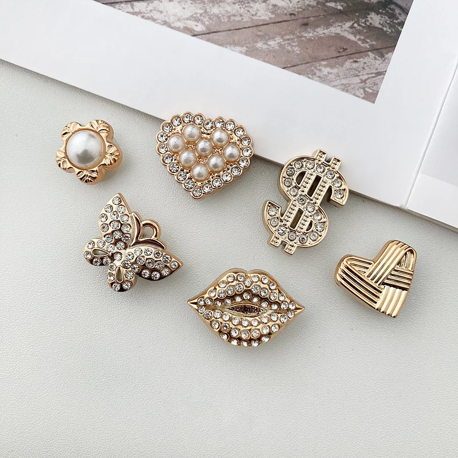 16pcs Luxury Faux Diamond Golden Shoe Decoration Charms Pins Suitable For Clogs Crocs Bogg Beach Bag Sandals Gift For Girls
