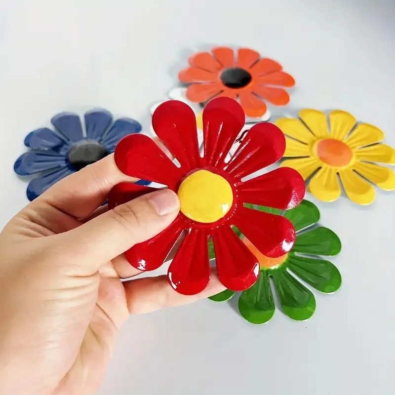 Outdoor Wall Sunflower Metal Craft Decoration 6PCS Weatherproof Garden Decor Metal Sunflower for Housewarming Gift Backyard