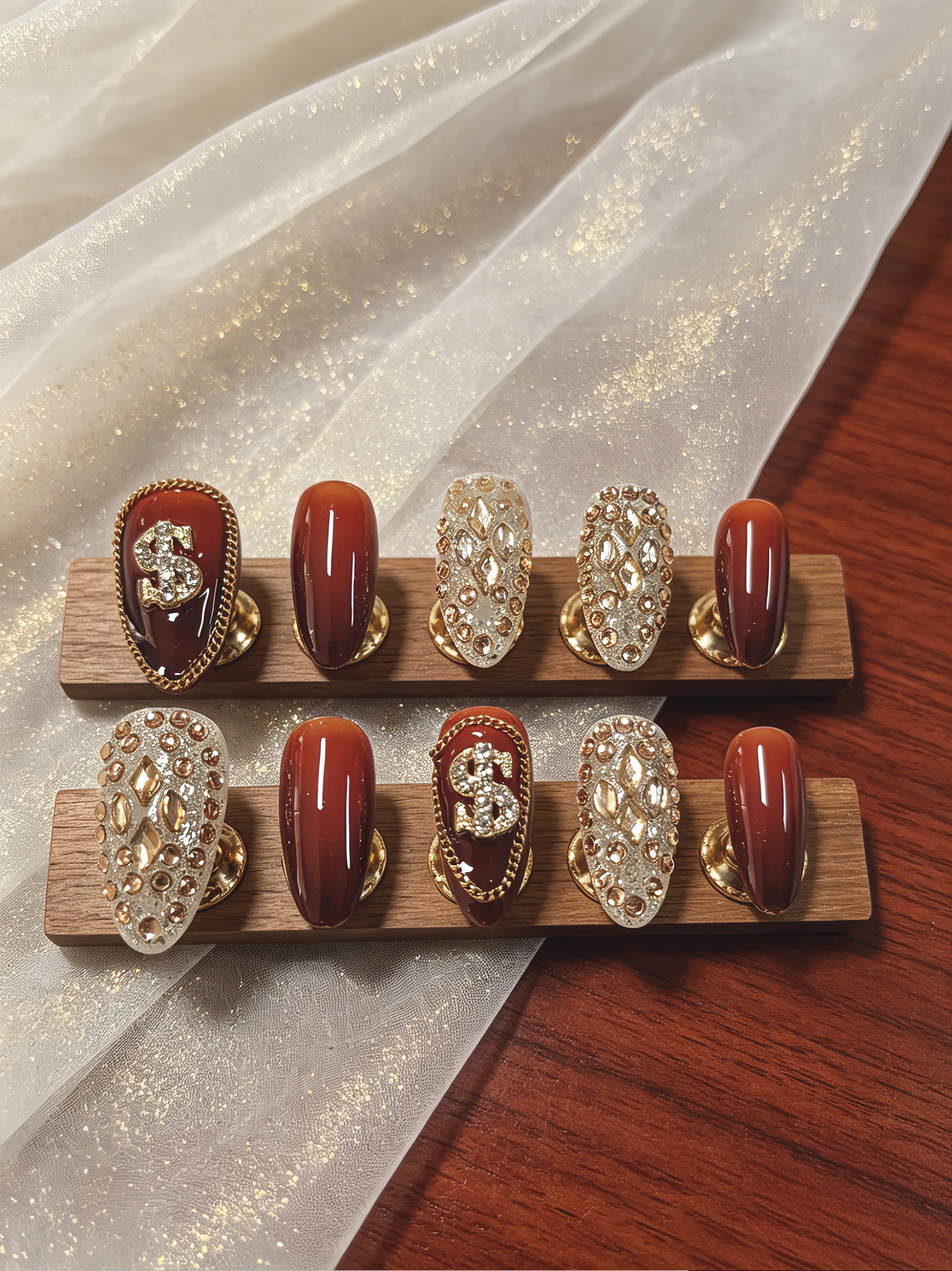 Nail Art Red Wine Cat Eye - 10피스 짧은 아몬드 모양 네일, 밀키