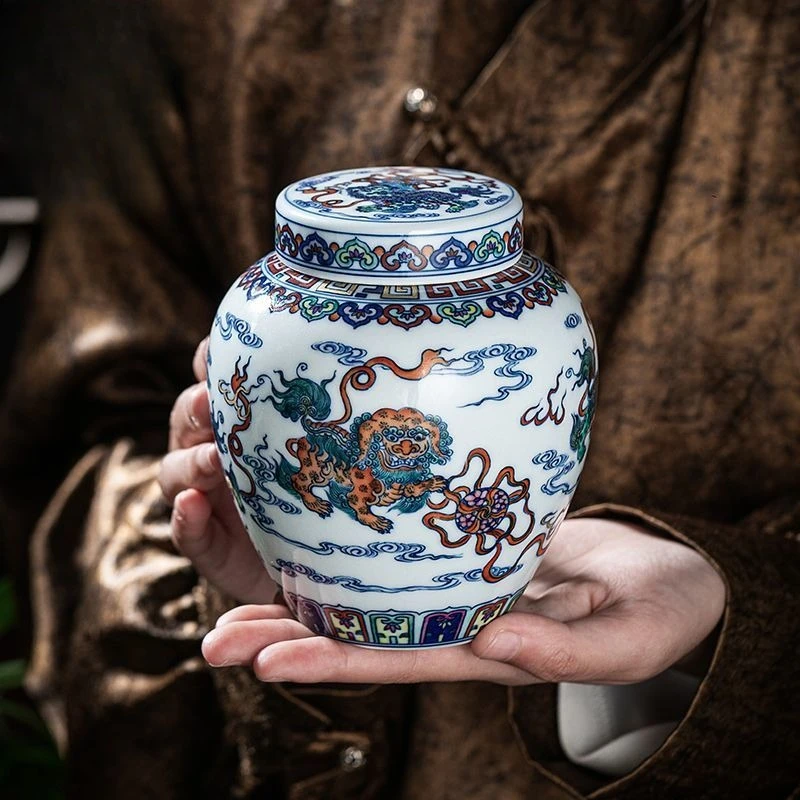 

Chaiyao blue and white bucket color hand-painted lion hydrangea sealed jar storage tea jar