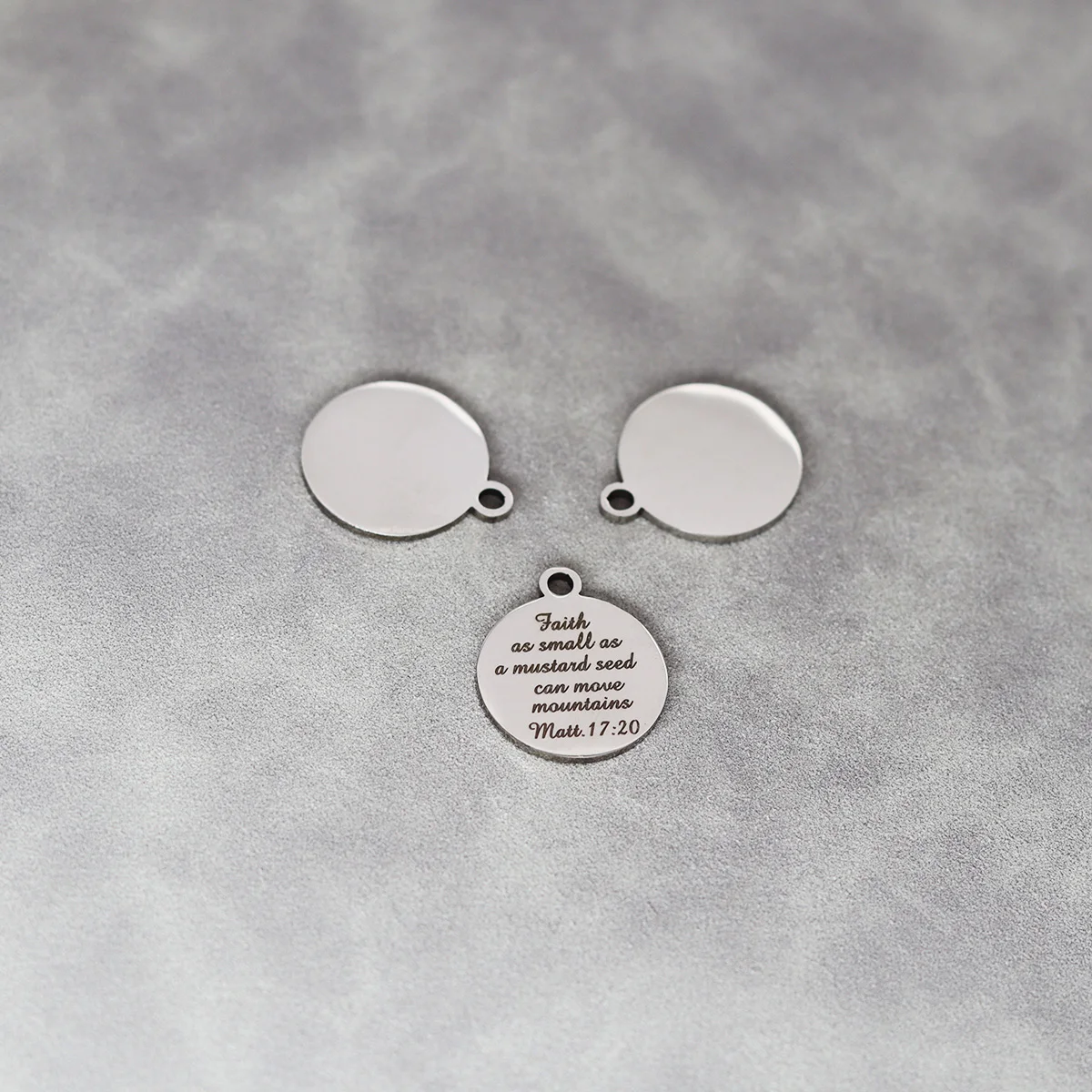 3 قطعة/الوحدة الإيمان صغيرة مثل بذور الخردل يمكن أن تتحرك الجبال محفورة بالليزر الفولاذ المقاوم للصدأ عالية البولندية مرآة سطح المعلقات #4