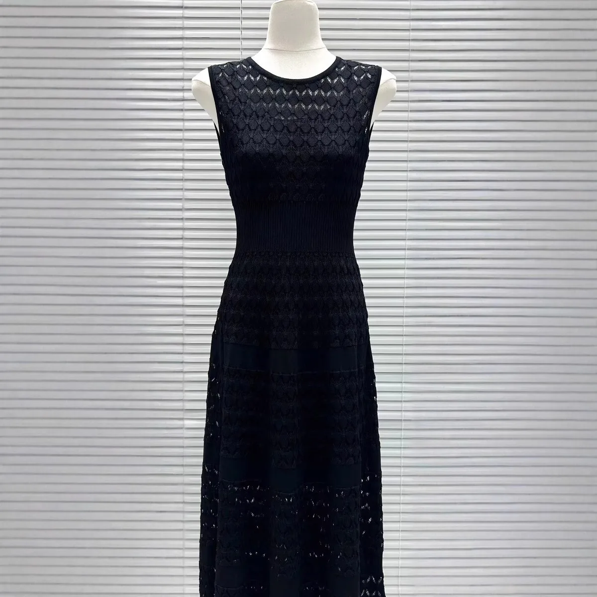 女性ブルーラウンドネックニットドレスノースリーブハイウエストフェスティバルパーティーミディローブ