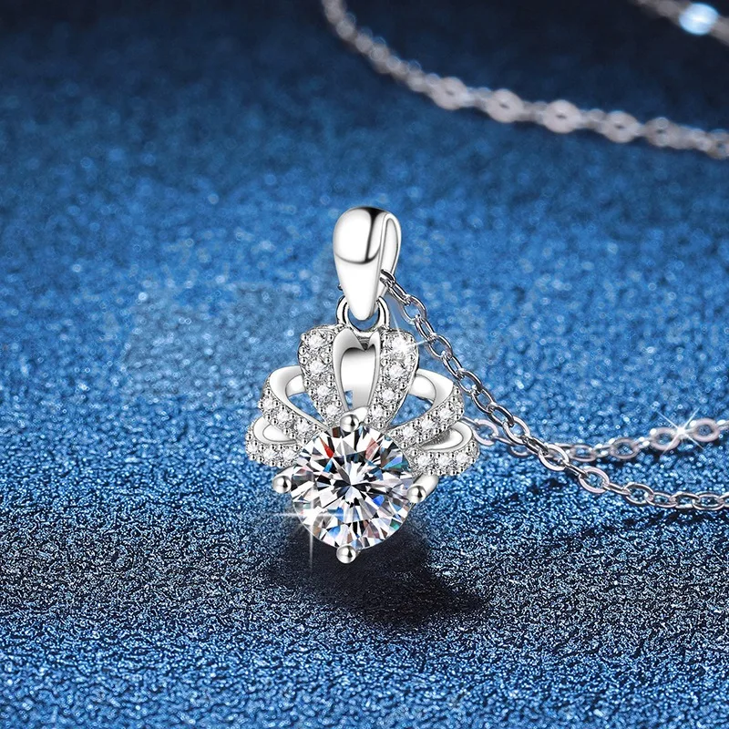 S925 Sterling Silver Crown Pendant Necklace 1ct D Color Moissanite Princess Style Jewelry Gift for Women Royal Inspired Design